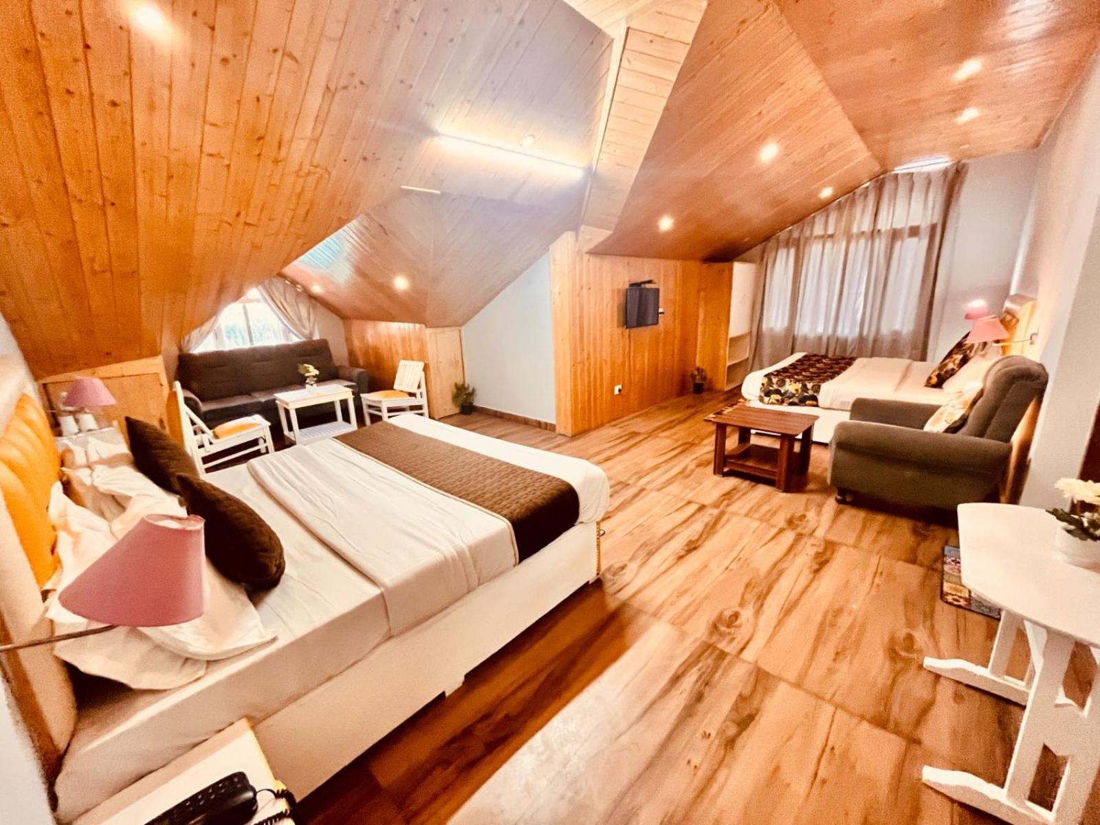 Hadimba Hill View By Hadimba Palace, Manali - Premium Room ! Family Hotel ! Parking ! Near Hadimba Temple Bagian luar foto