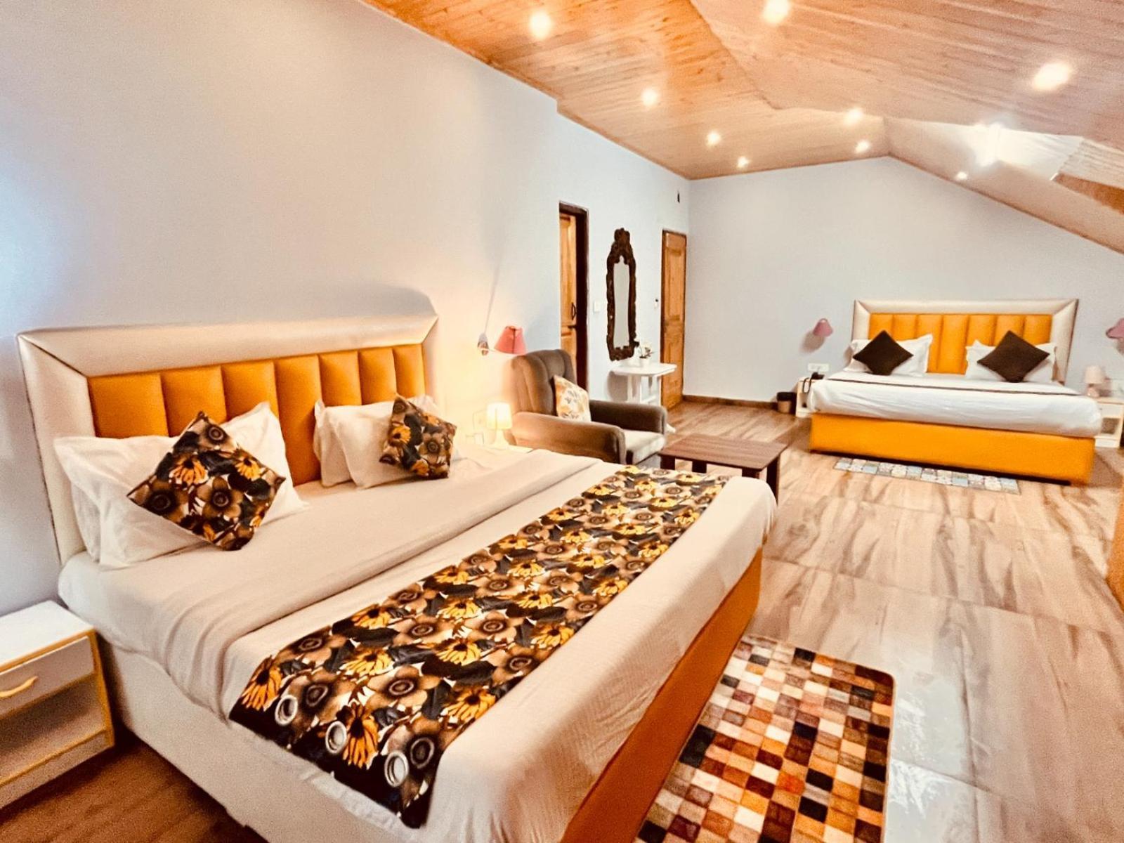 Hadimba Hill View By Hadimba Palace, Manali - Premium Room ! Family Hotel ! Parking ! Near Hadimba Temple Bagian luar foto