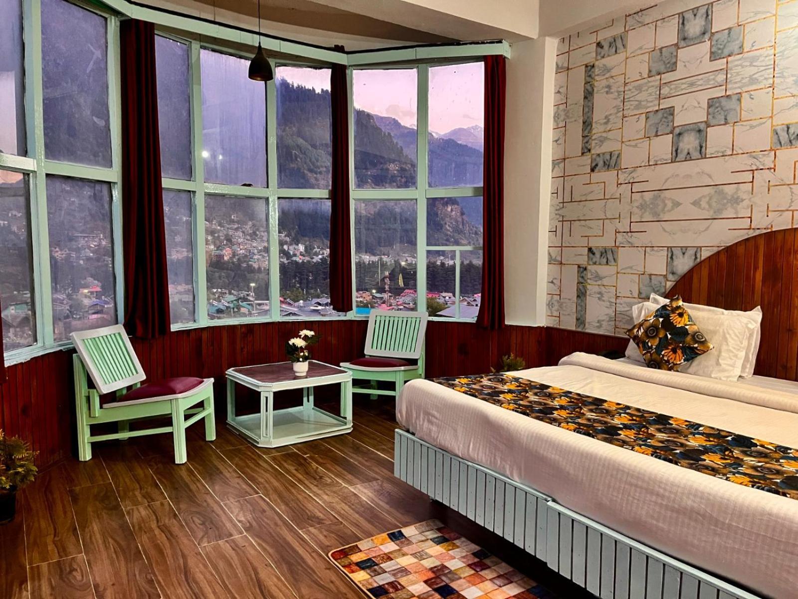 Hadimba Hill View By Hadimba Palace, Manali - Premium Room ! Family Hotel ! Parking ! Near Hadimba Temple Bagian luar foto